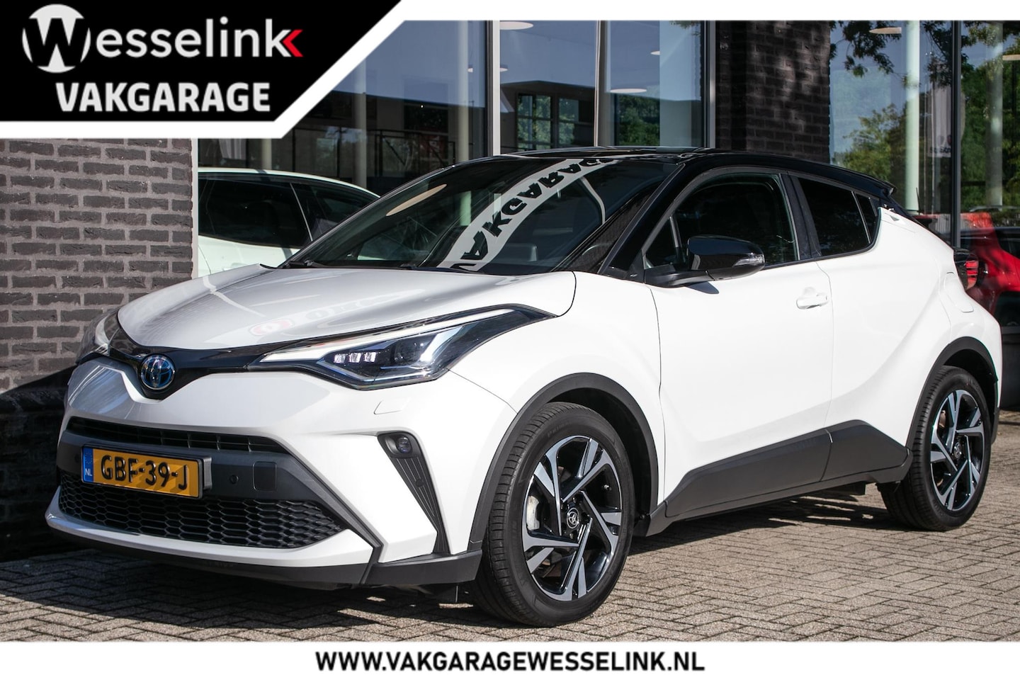 Toyota C-HR - 2.0 Hybrid Dynamic | Adapt Cruise | Carplay | Nav | Camera - AutoWereld.nl