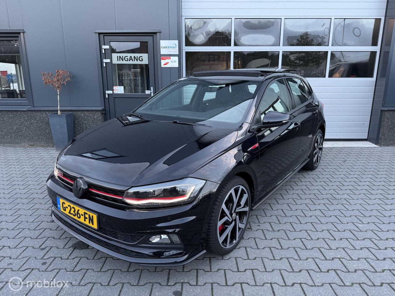 Volkswagen Polo - 2.0 TSI GTI 200 PK / Pano / Camera / ACC - AutoWereld.nl