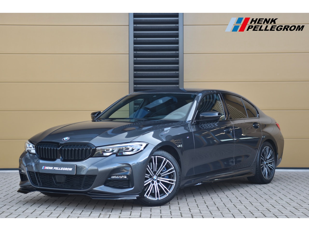 BMW 3-serie - 330i Executive Edition * M-Sportpakket * Head-up * Sportremmen * Spoilerpakket * - AutoWereld.nl