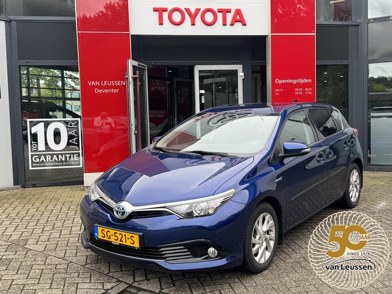 Toyota Auris - 1.8 Hybrid Dynamic LUXE STOELEN CRUISECONTROL CLIMATECONTROL - AutoWereld.nl
