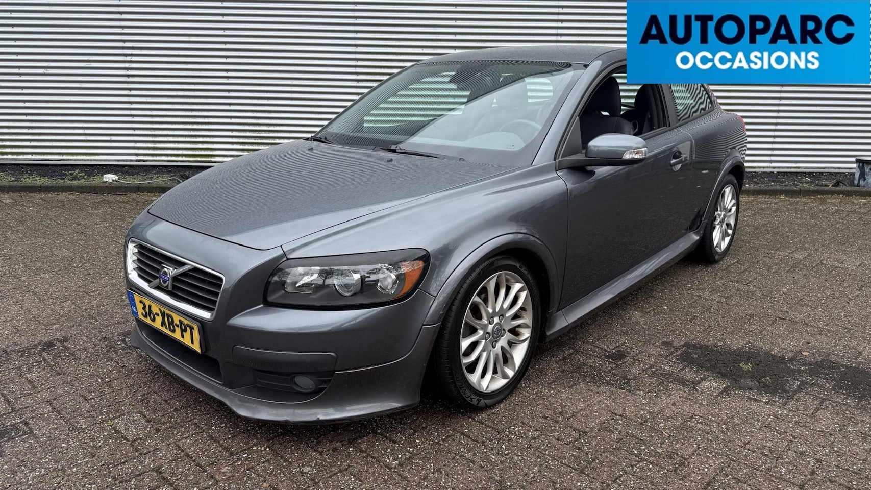 Volvo C30 - 2.0 Momentum AIRCO, CRUISE, 155.176 NAP, BOEKJES AANWEZIG, GOED ONDERHOUDEN, OPTISCH WAT B - AutoWereld.nl