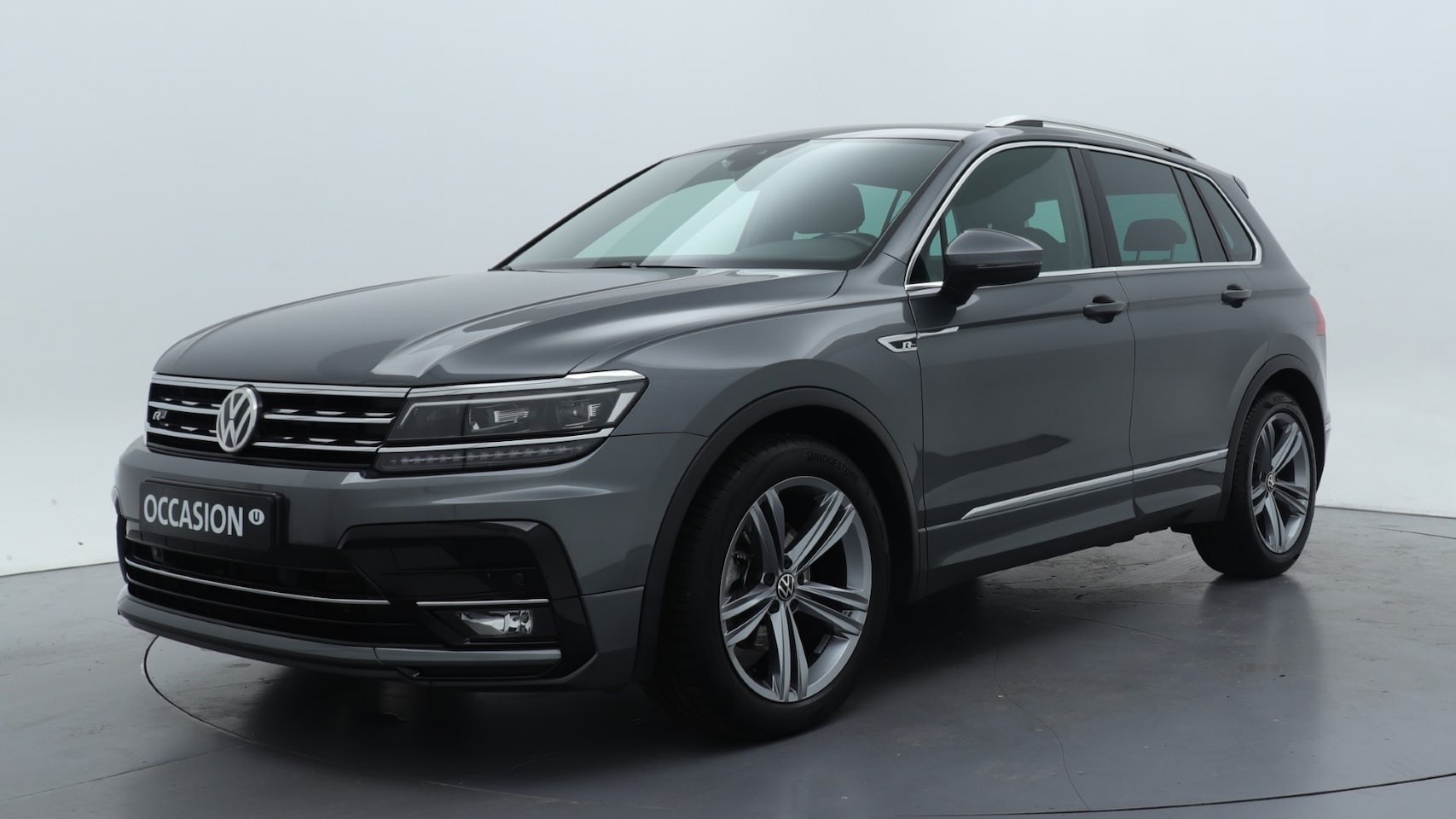 Volkswagen Tiguan - 1.5 TSI 150pk Business R-Line Trekhaak Navigatie - AutoWereld.nl