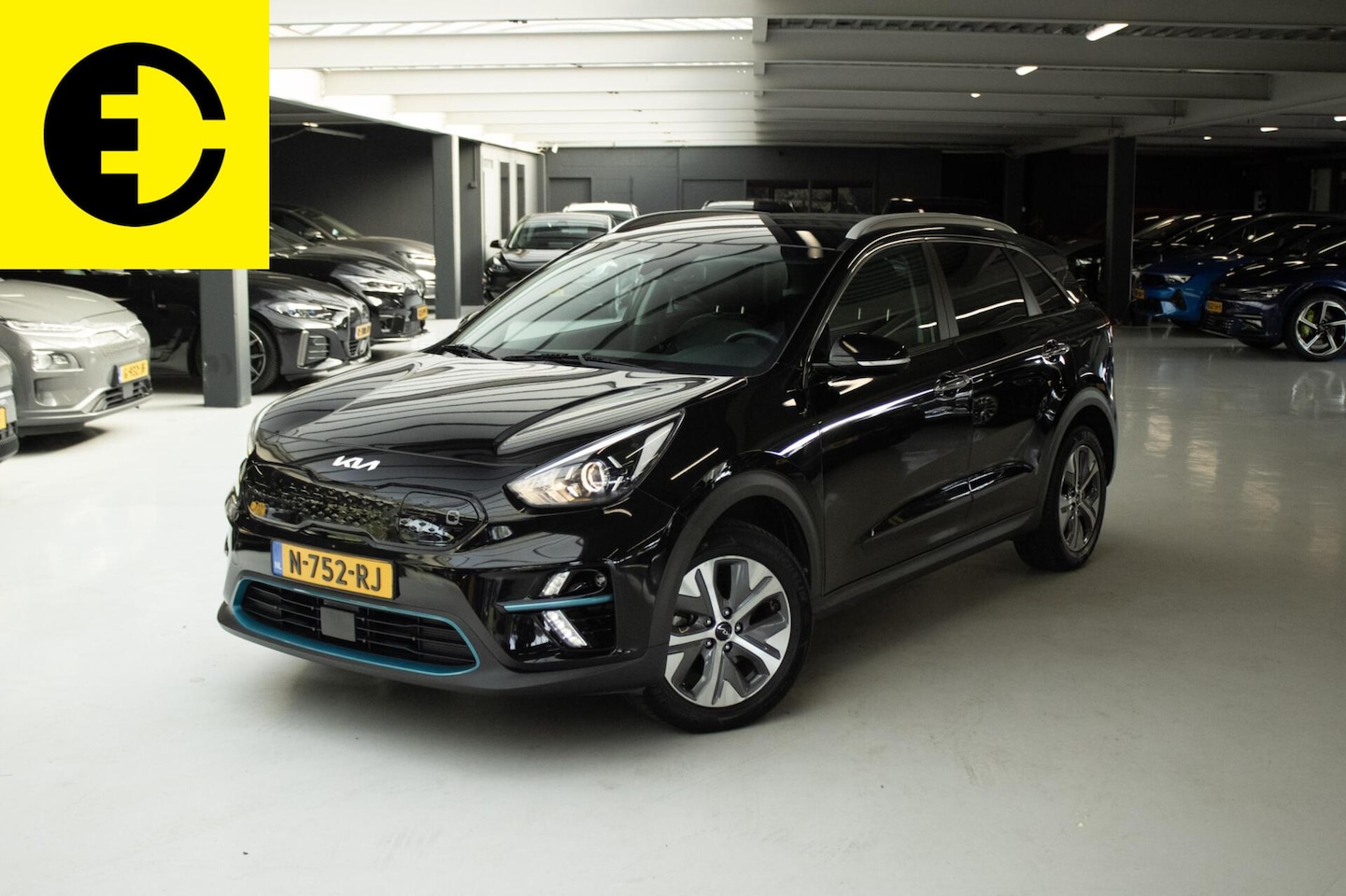 Kia e-Niro - DynamicLine 64 kWh | Stoelverwarming | Cruise | 3 Fase |Incl.BTW - AutoWereld.nl