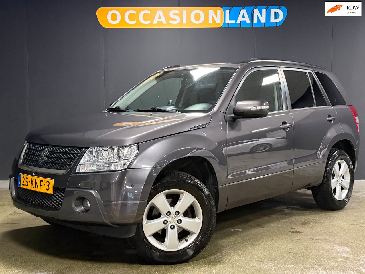 Suzuki Grand Vitara - 2.4 Exclusive 4x4 |PDC|CLIMATE|TREKH|MULTIMEDIA|STOELV - AutoWereld.nl