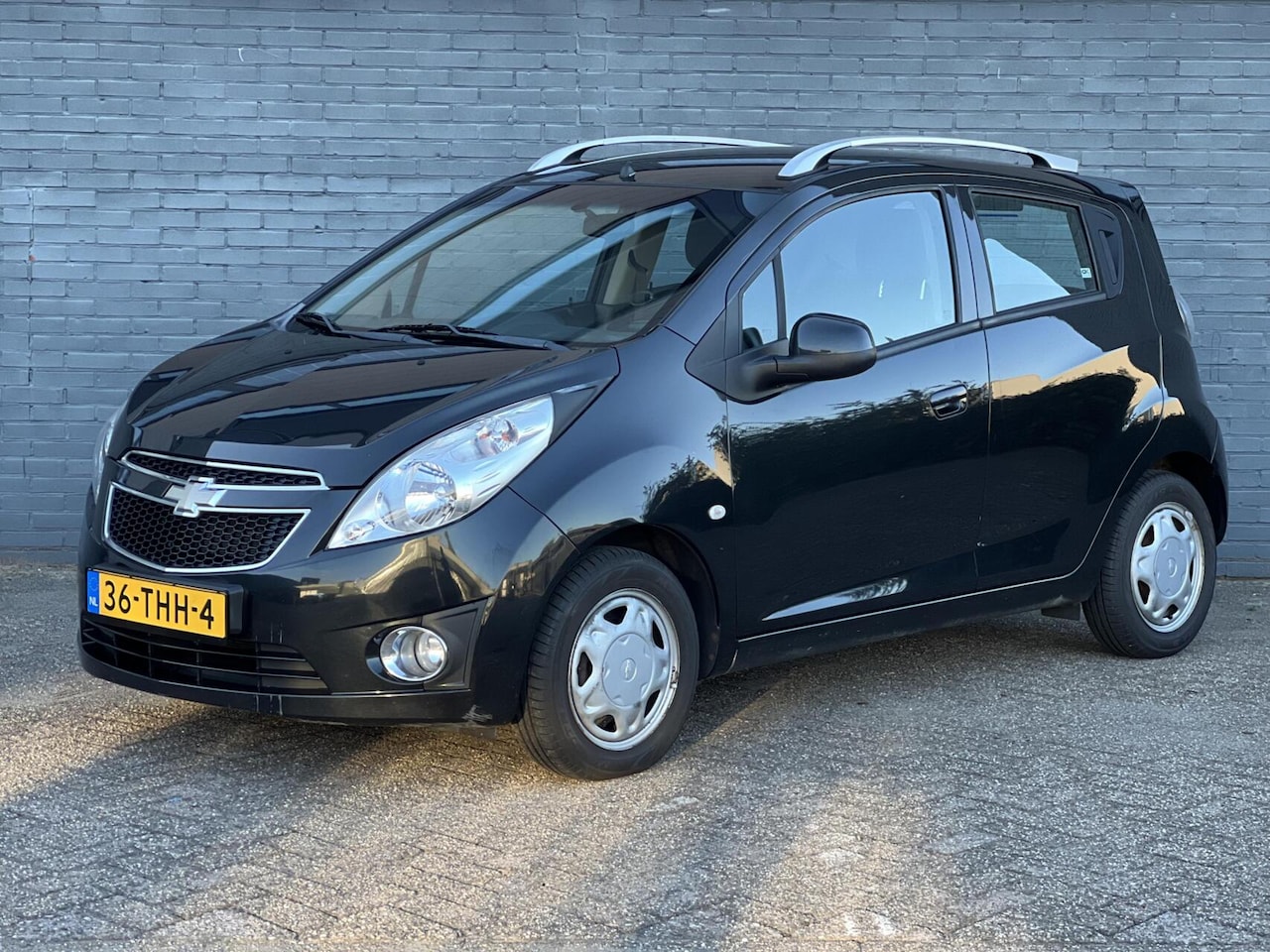 Chevrolet Spark - 1.0 16V LT Airco Nieuwe Apk NAP 5DRS - AutoWereld.nl