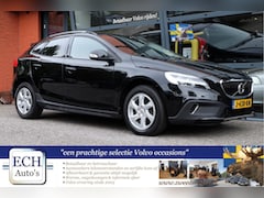 Volvo V40 Cross Country - 2.0 T3 152 pk Nordic+ Navi, Stoelverwarming, LED, Trekhaak