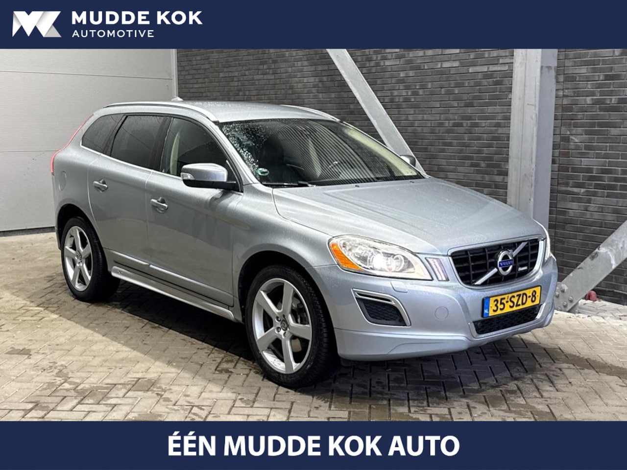 Volvo XC60 - 2.0 T5 R-Design | Trekhaak | Stoelverwarming | Leder | Premium Sound | 20 inch - AutoWereld.nl