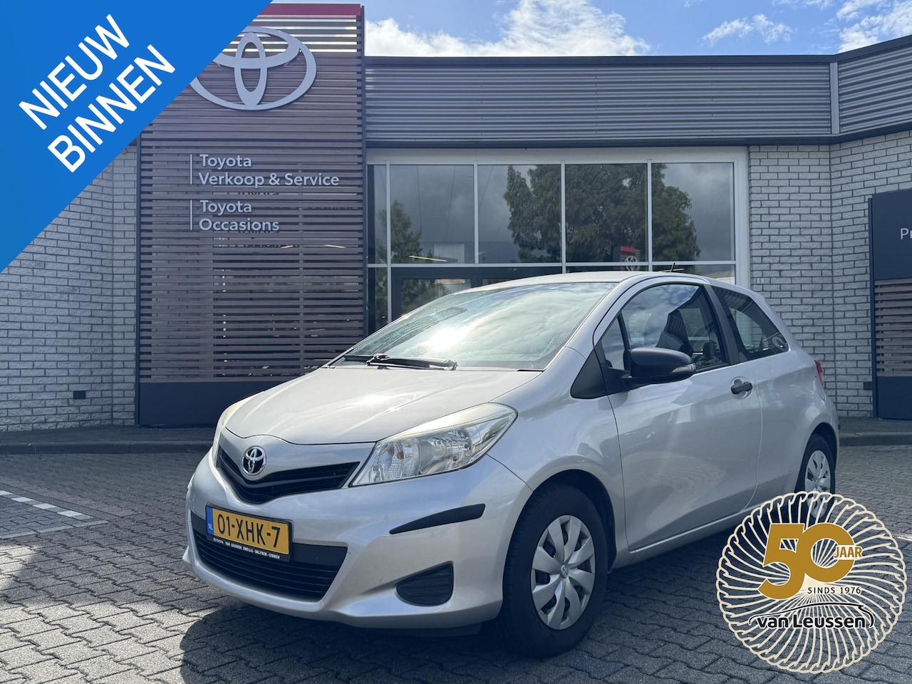 Toyota Yaris - 1.3 VVT-i COMFORT NL-AUTO DEALER-OND PARK-SENSOREN RADIO/CD SPELER TREKHAAK 6-VERS - AutoWereld.nl