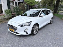 Ford Focus Wagon - 1.0 Titanium Business | NAVI | STOELVERW. |