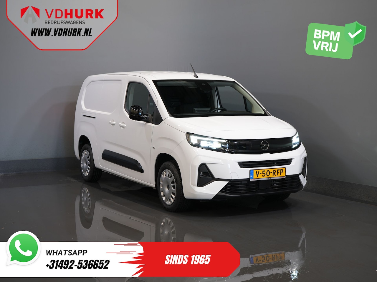 Opel Combo - 1.5 HDi 100 pk L2 LED/ 3pers./ Stoelverw./ Stuurverw/ Carplay/ Navi/ Climate/ PDC/ Cruise - AutoWereld.nl