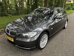 BMW 3-serie - 320i Graphite
