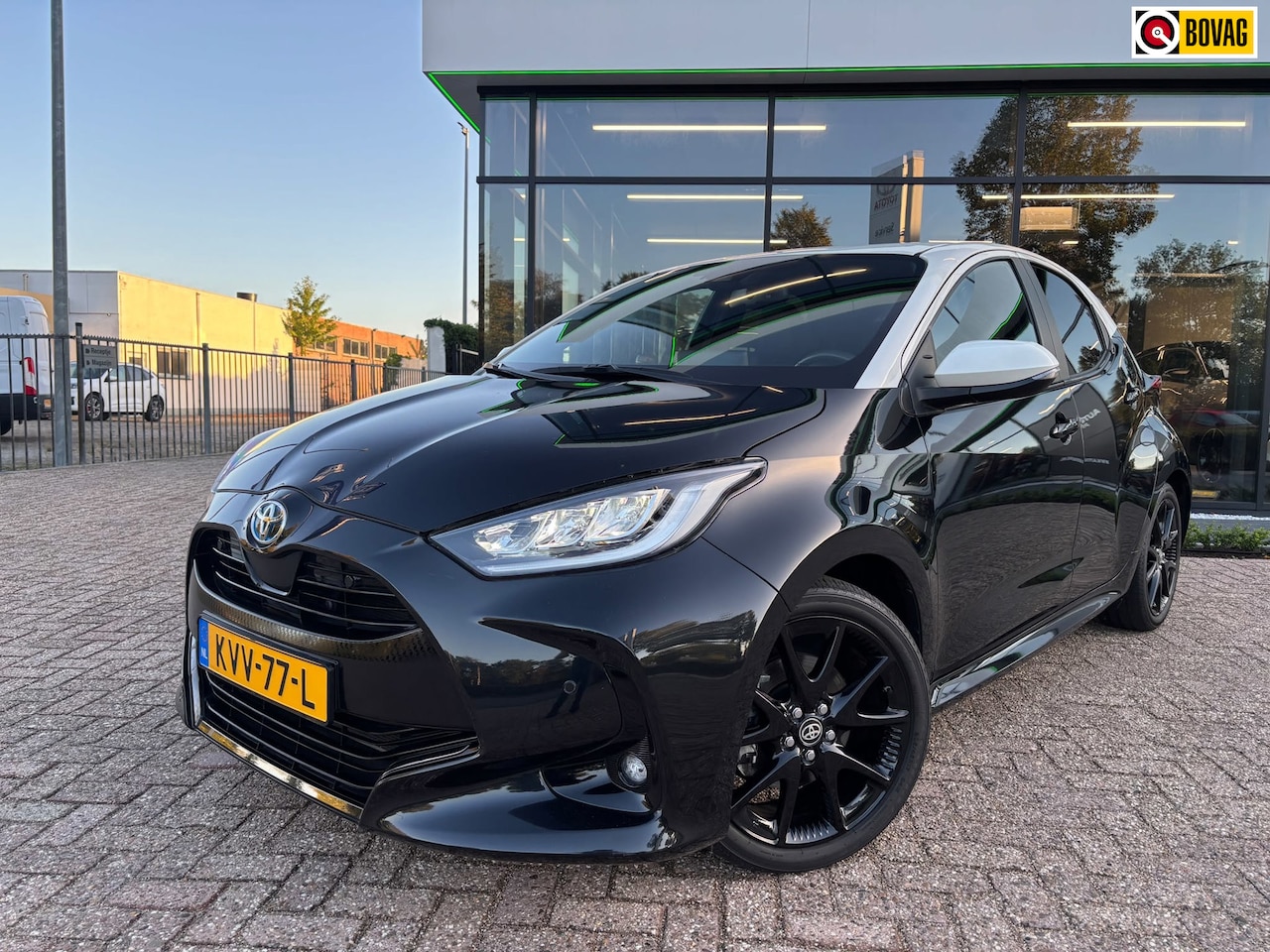 Toyota Yaris - 1.5 Hybrid Executive|hud|bi-tone - AutoWereld.nl
