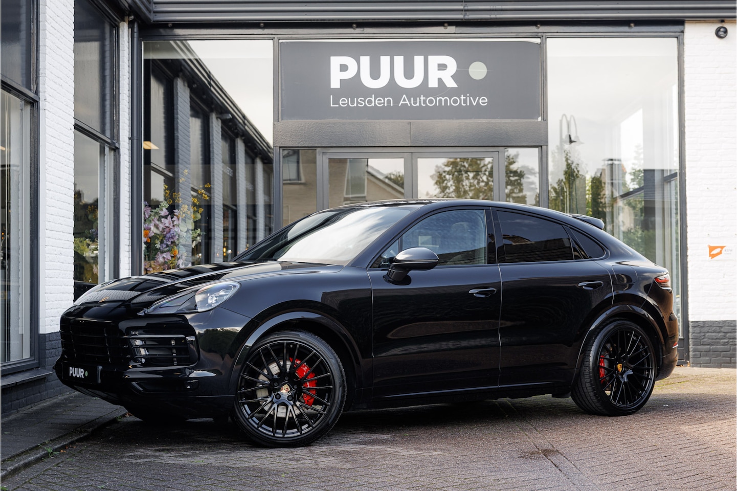Porsche Cayenne Coupé - 3.0 E-Hybrid Black Sport Design - AutoWereld.nl