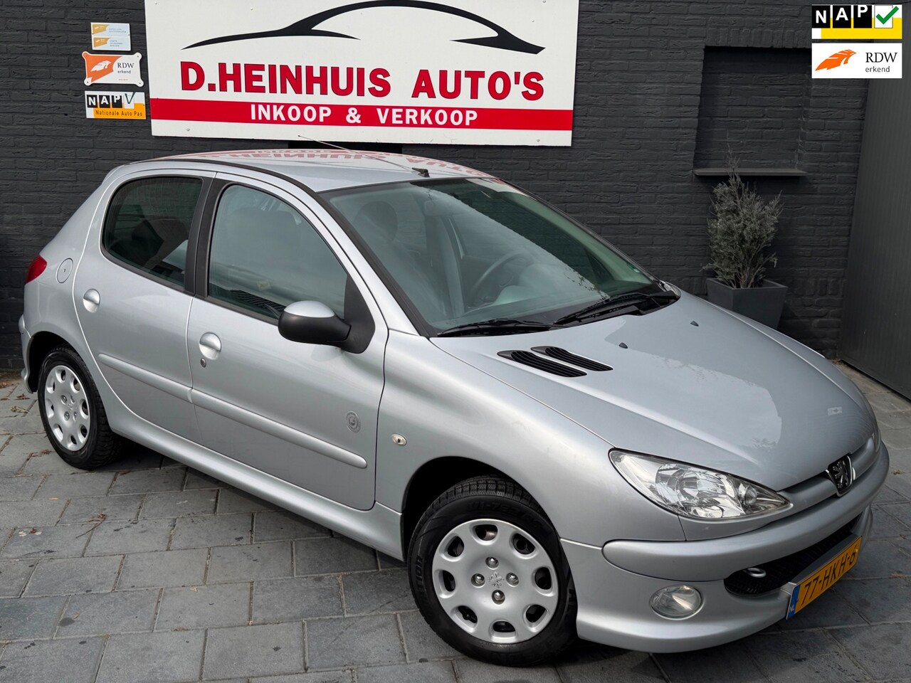 Peugeot 206 - 1.4 Génération|5DRS|APK NIEUW|ZEER NETJES| - AutoWereld.nl