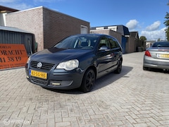 Volkswagen Polo - 1.4-16V Comfortline 5drs