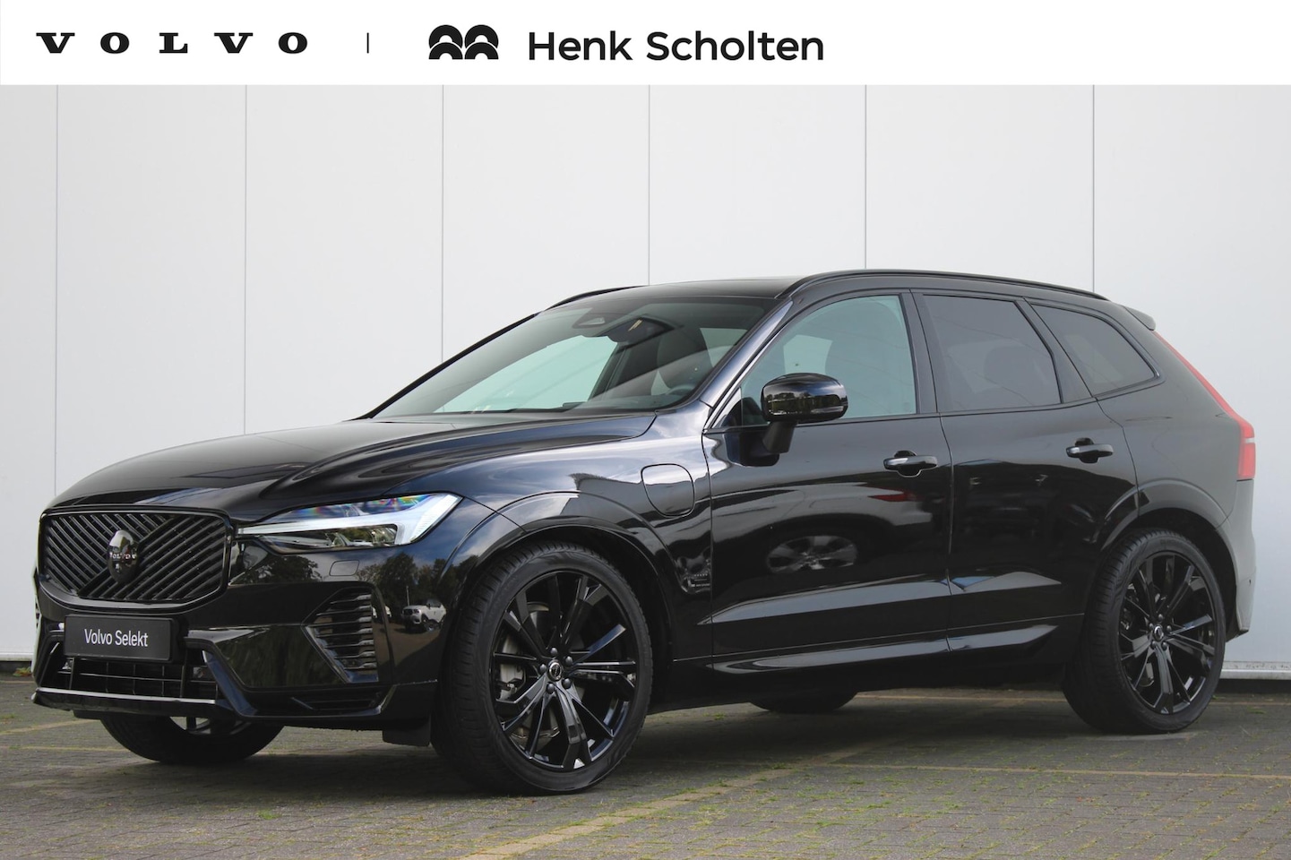Volvo XC60 - 2.0 T6 Plug-in hybrid AWD Ultra Black Edition | Luchtvering | Semi Elektr. Trekhaak | Adap - AutoWereld.nl