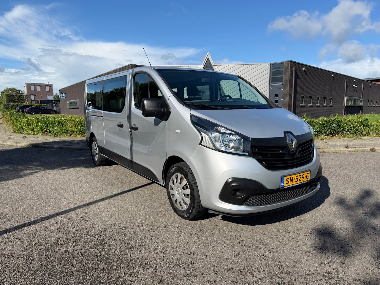 Renault Trafic Passenger - 1.6 dCi Grand Authentique Energy 1.6 dCi Grand Authentique Energy - AutoWereld.nl