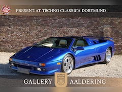 Lamborghini Diablo - Roadster VT "35.000 kms and dealer service" The previous owner is quite a perfectionist