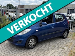 Hyundai i10 - 1.1 i-Drive 4cilinder NL AUTO NAP PERFECT ONDERHOUDEN Elek pakket l AUX l Centraal l Zeer