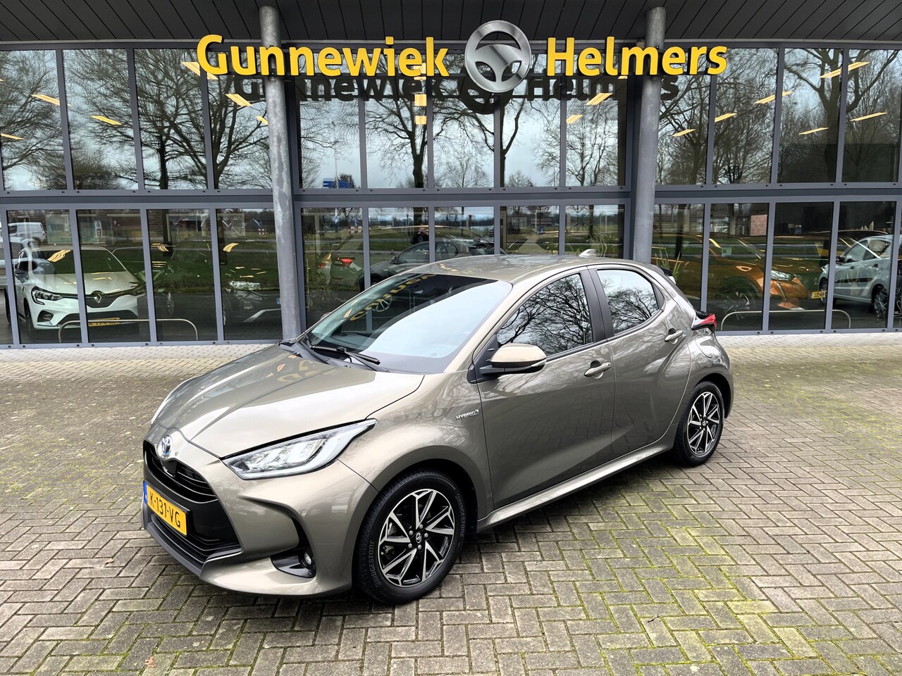 Toyota Yaris - 1.5 Hybrid Dynamic | ACC | CAM | CARPLAY | CLIMA | KEYLESS | LANE ASSIST | LED | VIRTUAL C - AutoWereld.nl
