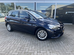 BMW 2-serie Active Tourer - 216i Centennial Executive Trekhaak / Clima / Navi / Cruise. Ketting recent vervongen