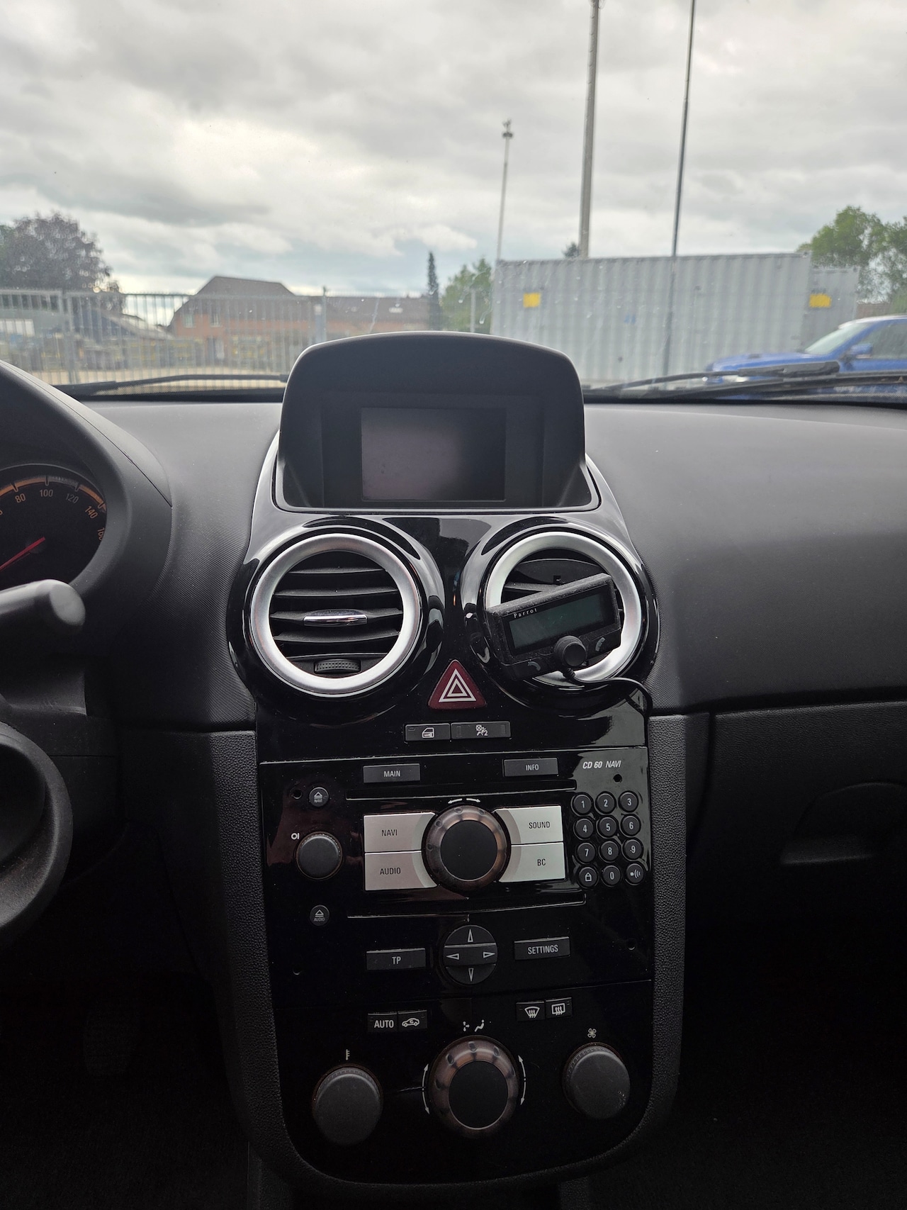 Opel Corsa - 1.4-16V Cosmo