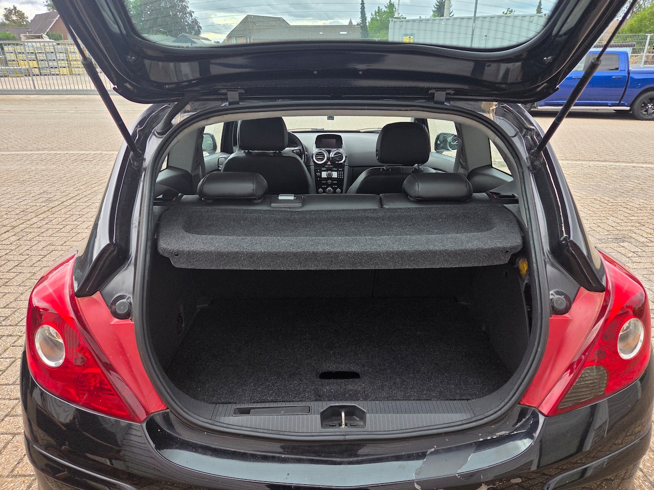 Opel Corsa - 1.4-16V Cosmo