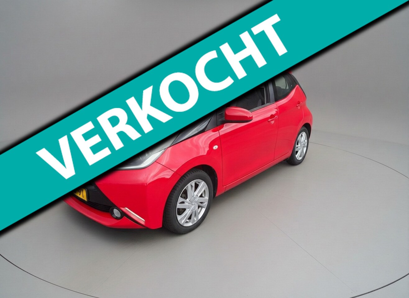 Toyota Aygo - 1.0 VVT-i x-wave 1.0 VVT-i x-wave, Open dak, Trekhaak, Cruise, Airco, LM, Lage kms, NAP - AutoWereld.nl