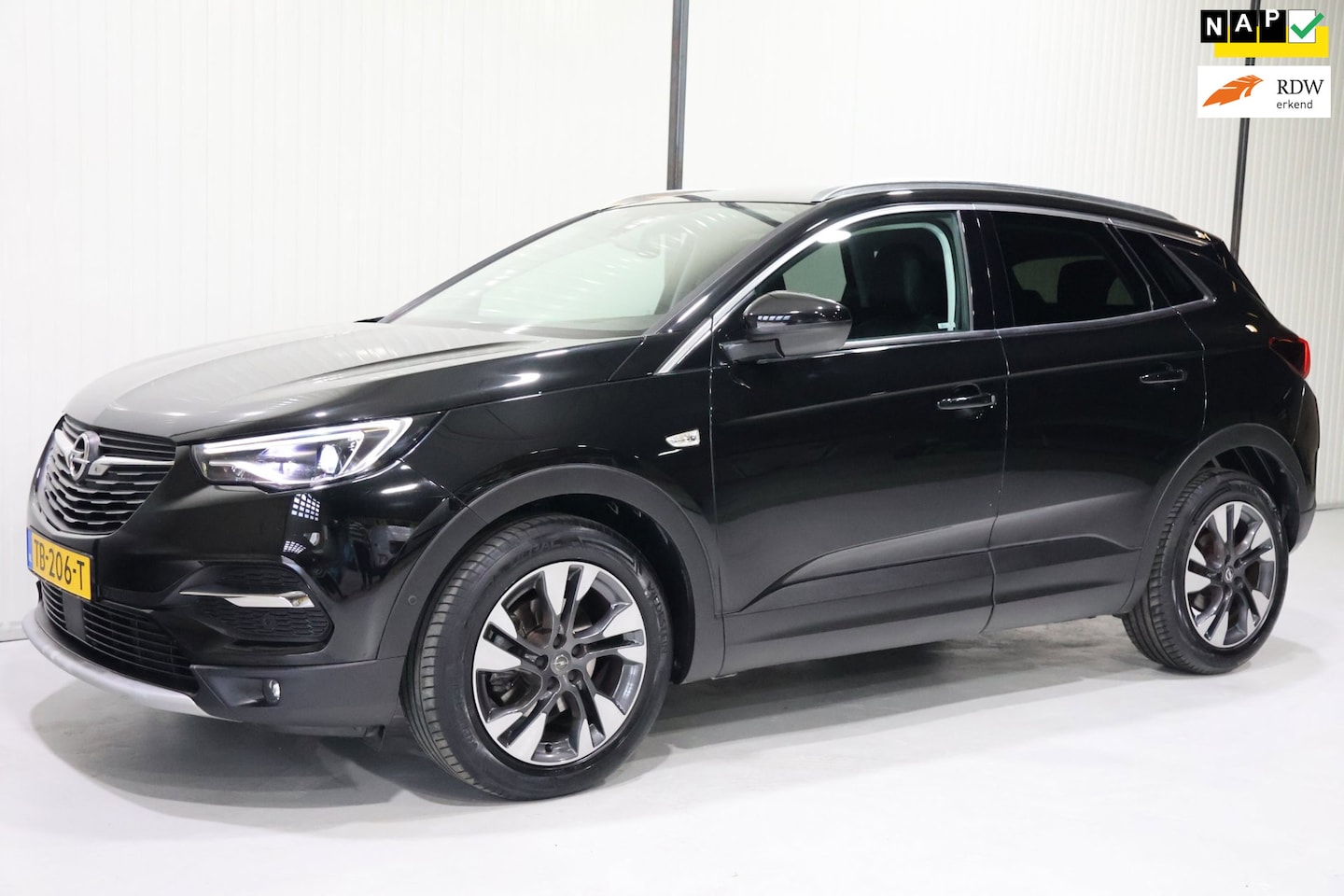 Opel Grandland X - 1.2 Turbo Business Executive AUTOMAAT - LED - TREKHAAK - LM VELGEN - NETTE STAAT! - AutoWereld.nl