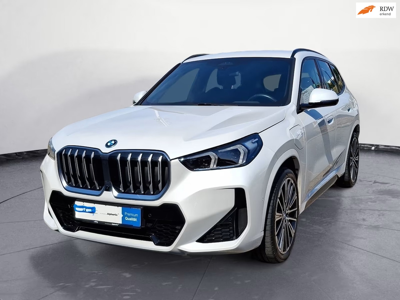 BMW X1 - XDrive30e M-Sport Head-up, 20 inch. - AutoWereld.nl