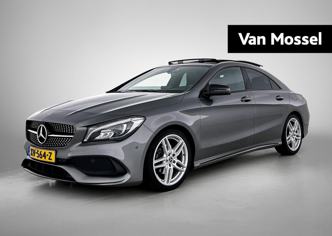 Mercedes-Benz CLA-Klasse - 180 180 AUTOMAAT | PANORAMADAK | AMG EXTERIEUR & INTERIEUR | NAVIGATIE | SPORTSTOELEN | LE - AutoWereld.nl