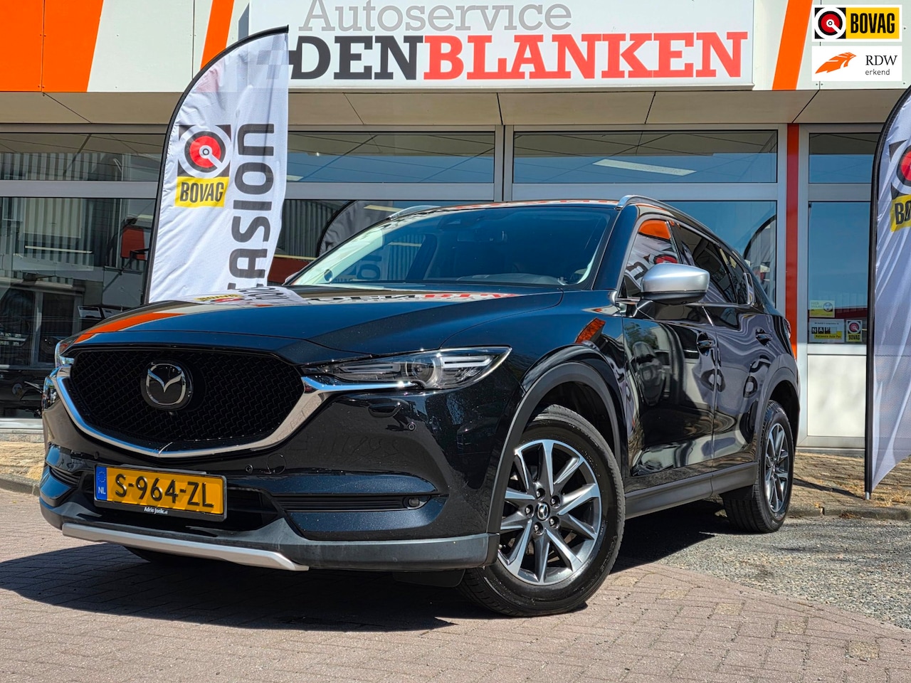 Mazda CX-5 - 2.5 SkyActiv-G 194 GT-M 4WD Automaat BJ.2018 / Navi / Leder / 360 Camera / Keyless / 17"Lm - AutoWereld.nl