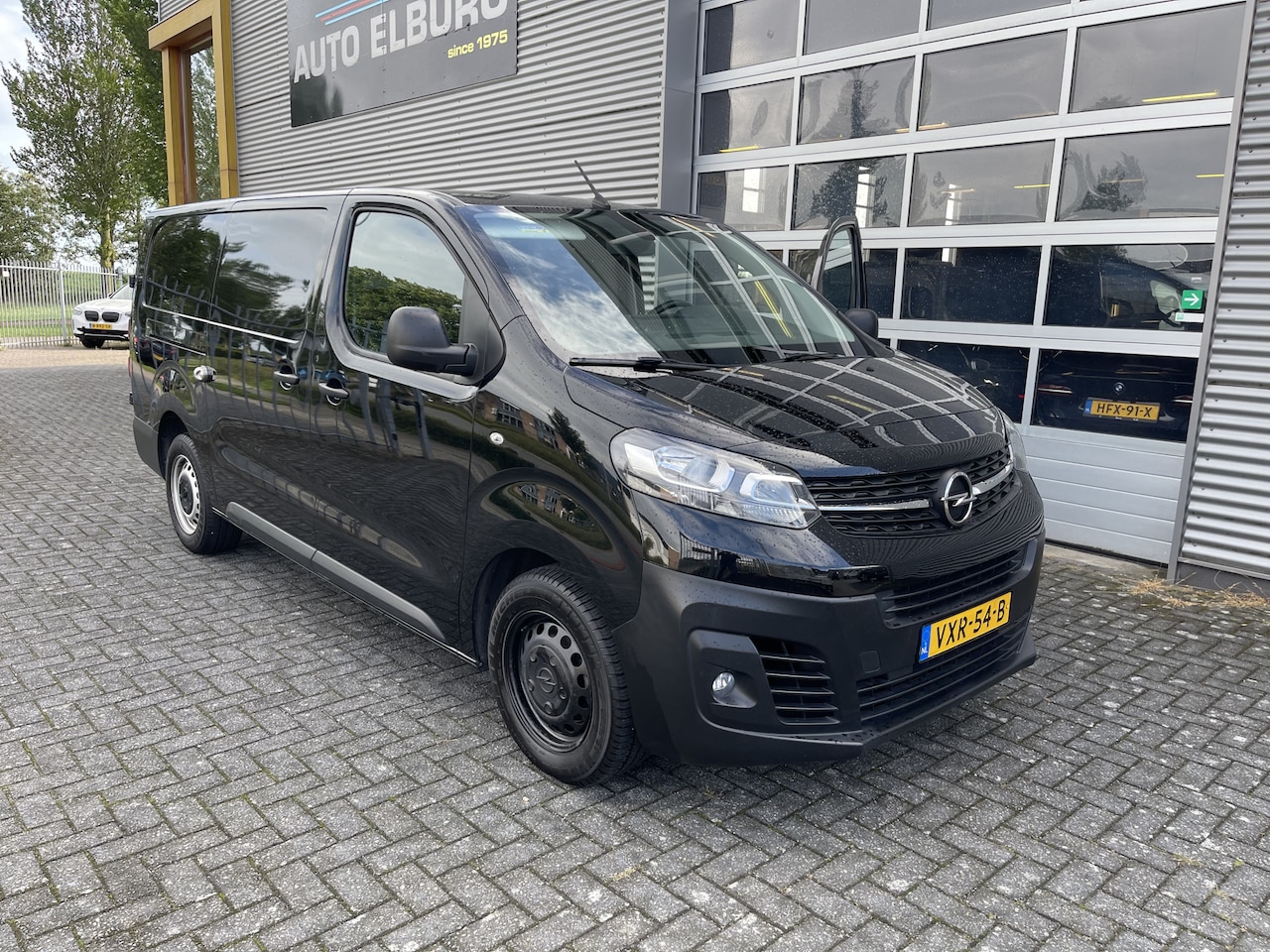 Opel Vivaro - 2.0 CDTI L3H1 Edition 2.0 CDTI L3H1 Edition - AutoWereld.nl