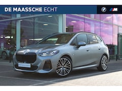 BMW 2-serie Active Tourer - 220i M Sport Automaat / Trekhaak / Panoramadak / Sportstoelen / Comfort Access / Head-Up /