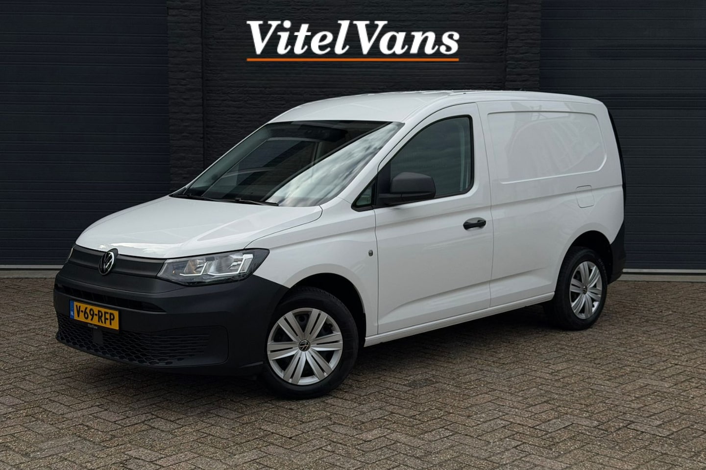 Volkswagen Caddy Cargo - 1.5 TSI | PDC A | Airco | Bluetooth | Stoelverwarming Links - AutoWereld.nl