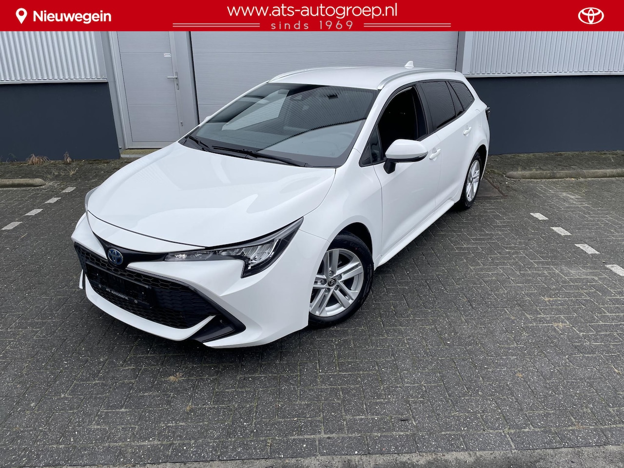 Toyota Corolla Touring Sports - 1.8 Hybrid Active | Grijs kenteken | stuur-, stoel- en voorruit verwarming | Lichtmetalen - AutoWereld.nl