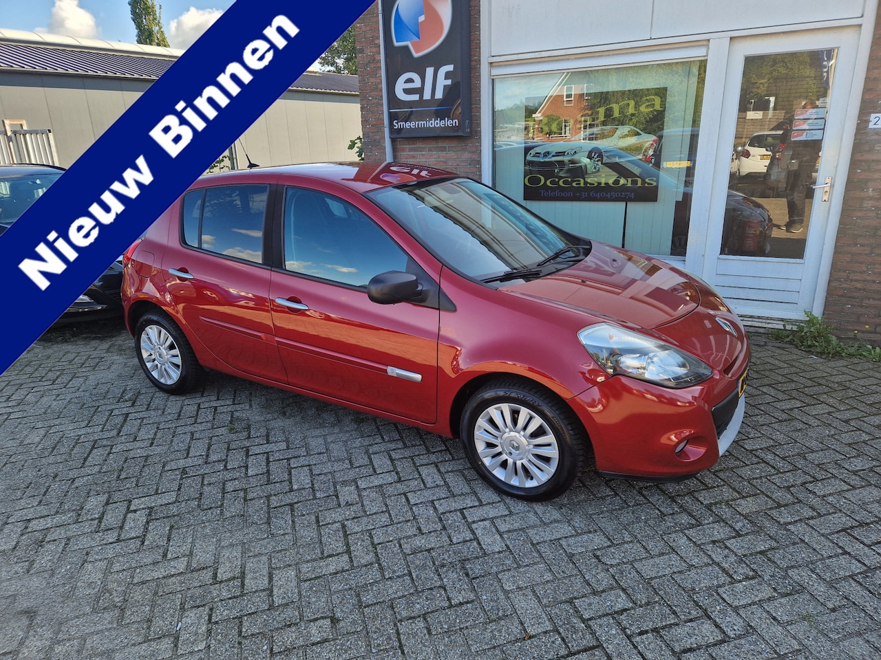 Renault Clio - 1.2i ''Authentique'' 5 Deurs - Clima - Apk 08-09-2027 !! - AutoWereld.nl