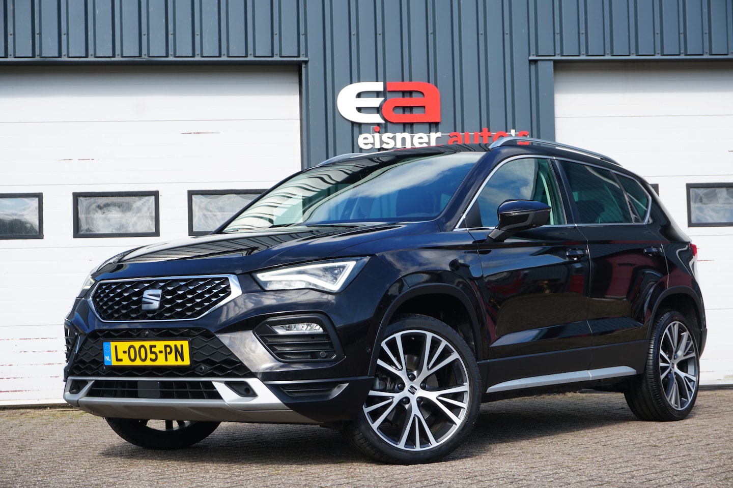 SEAT Ateca - 1.5 TSI DSG Xperience Intense | CAMERA | TREKHAAK | STOEL/STUURVERW. | LEDER/ALCANTARA | - AutoWereld.nl