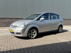 Toyota Corolla Verso - 1.6 VVT-i Terra 7p. NIEUWE APK + GROTE BEURT/ REMBLOKKEN VOOR + ACHTER / VOORBANDEN