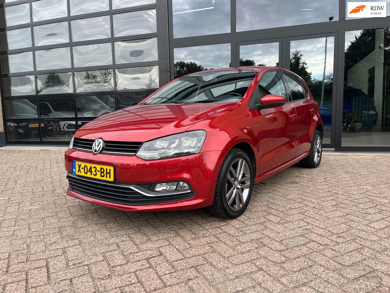 Volkswagen Polo - 1.0 Comfortline 1.0 Comfortline , Lounge, 5 deurs - AutoWereld.nl