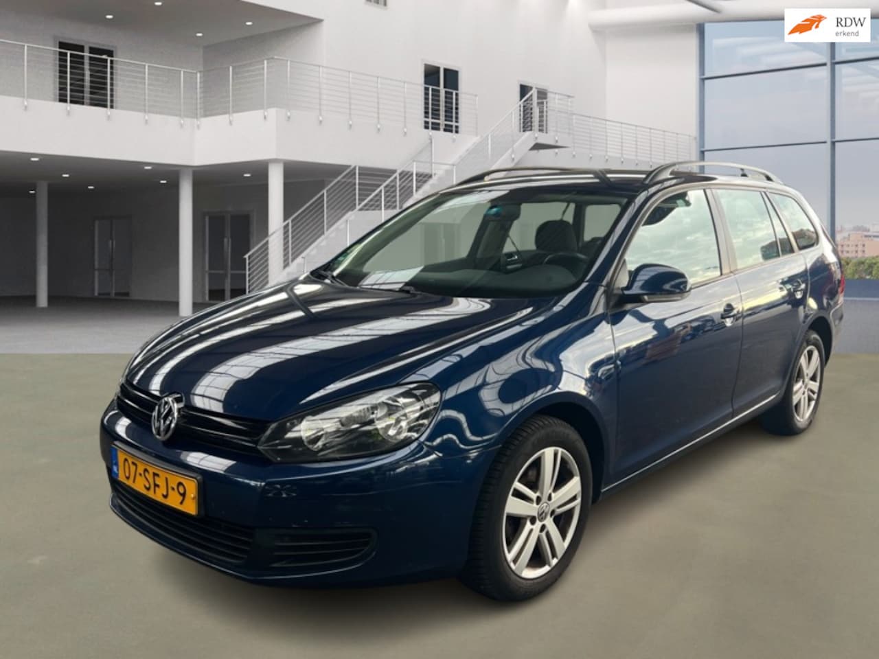 Volkswagen Golf Variant - 1.6 TDI BlueMotion AUT NAVI CRUISE TREKHAAK 2 X SLEUTELS - AutoWereld.nl