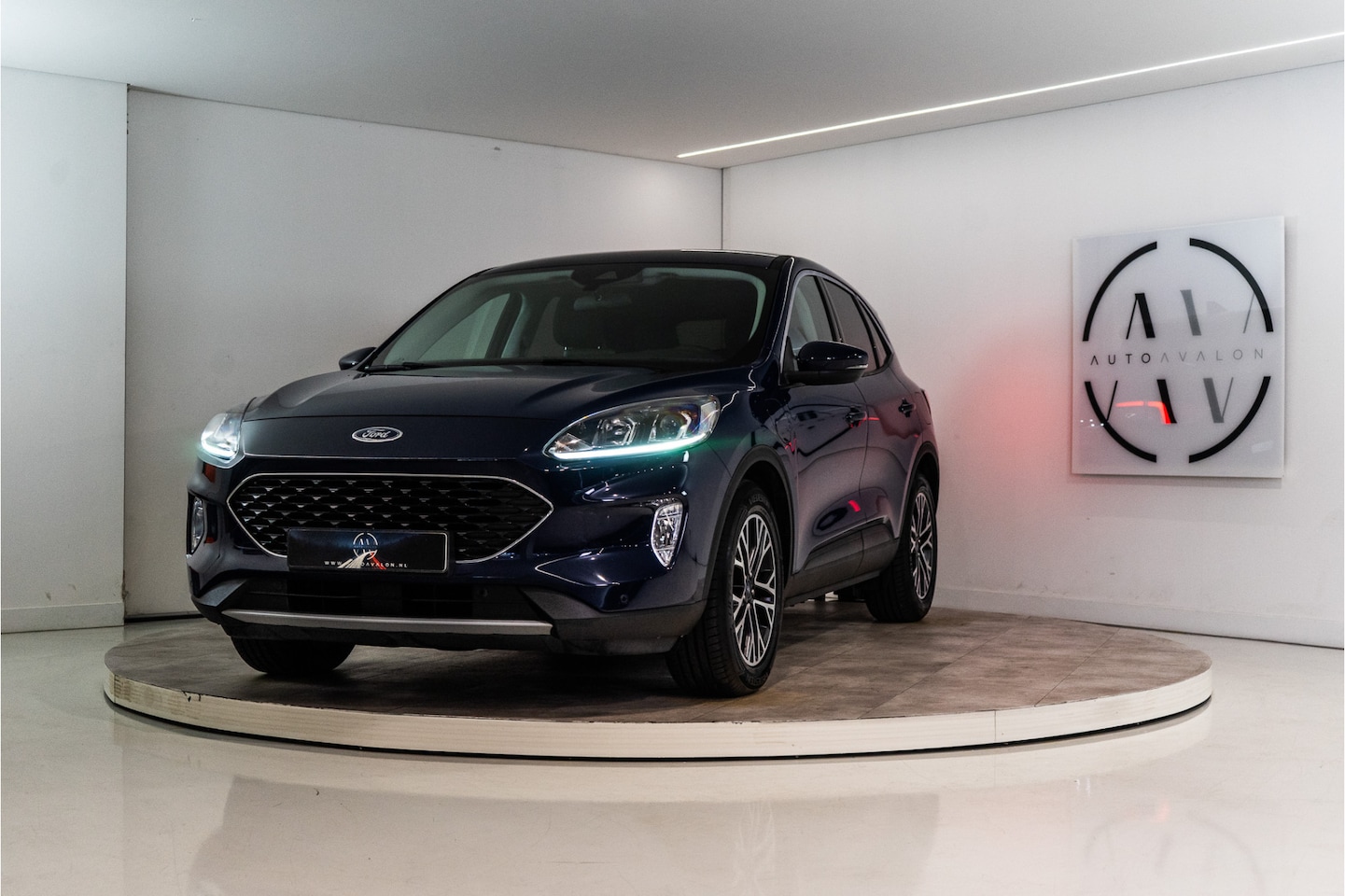 Ford Kuga - 2.5 PHEV Titanium 225PK | LED | Trekhaak | Keyless | Sync III | Lane | Garantie - AutoWereld.nl