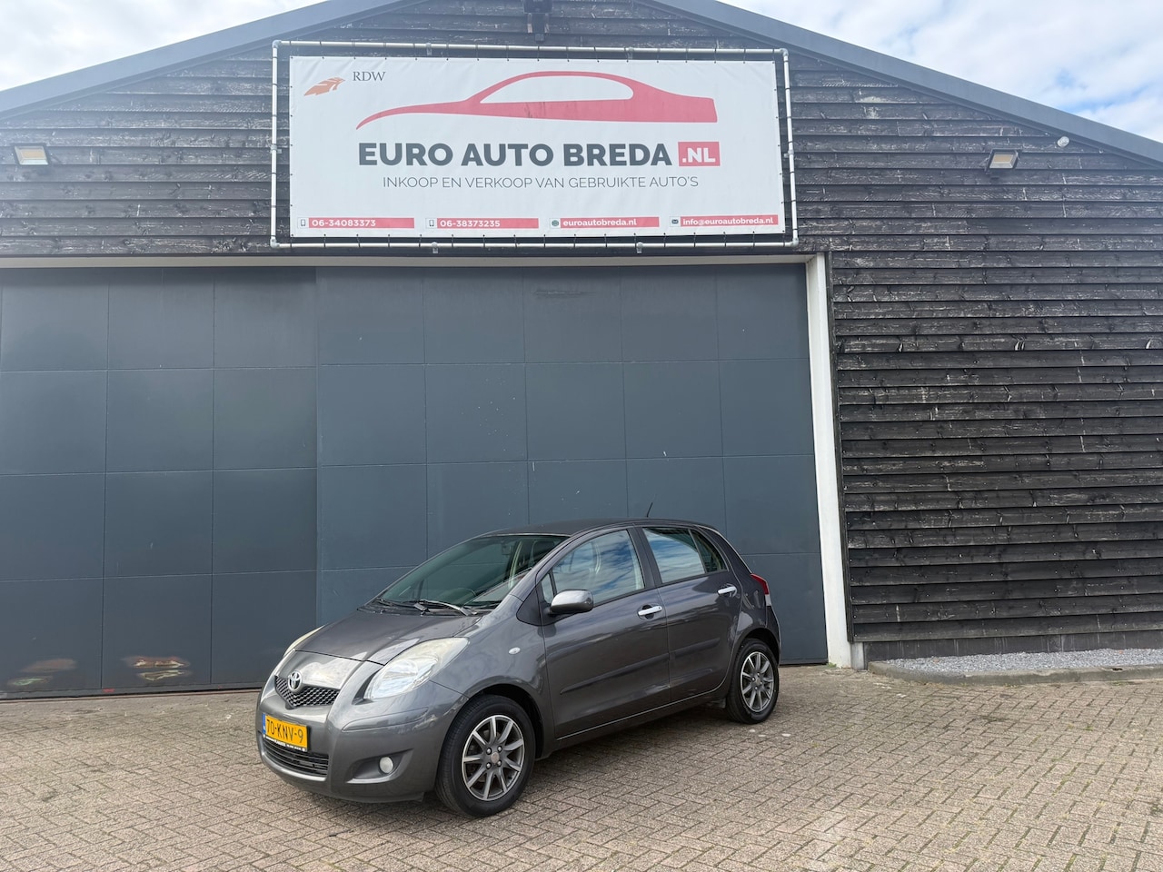 Toyota Yaris - 1.3 VVT-i Aspiration 1.3 VVTi Aspiration - AutoWereld.nl