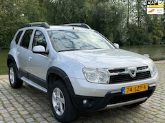 Dacia Duster - 1.6 Aniversare 2wd 1e eigenaar uniek km org nl auto trekhaak airco elektrische ramen leerb