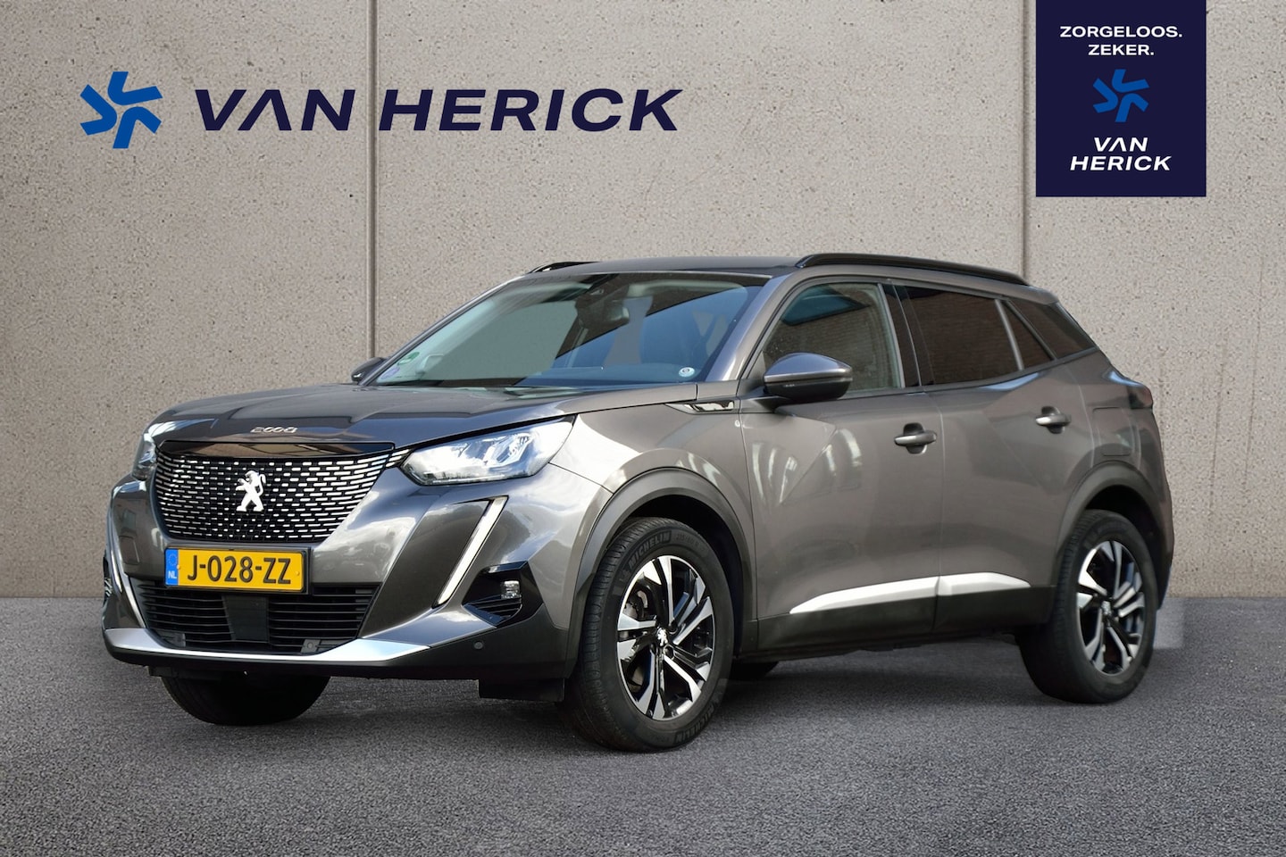 Peugeot 2008 - 1.2 PureTech 130PK Allure | Navigatie | Trekhaak | Achteruitrijcamera - AutoWereld.nl