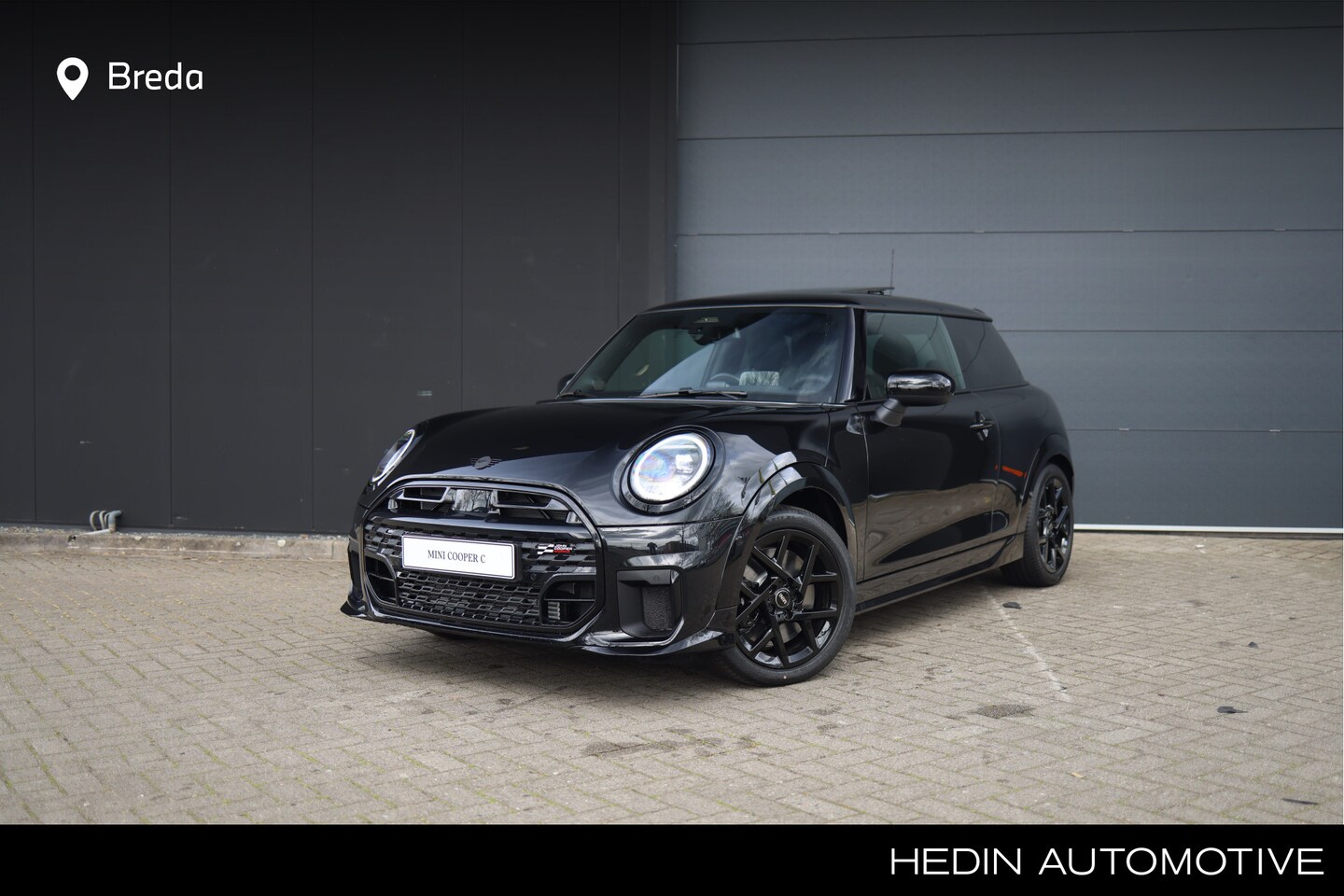 MINI 3-Deurs - Cooper 1.5 Cooper C John Cooper Works M | Panoramadak | Harman Kardon | Comfort Access | S - AutoWereld.nl