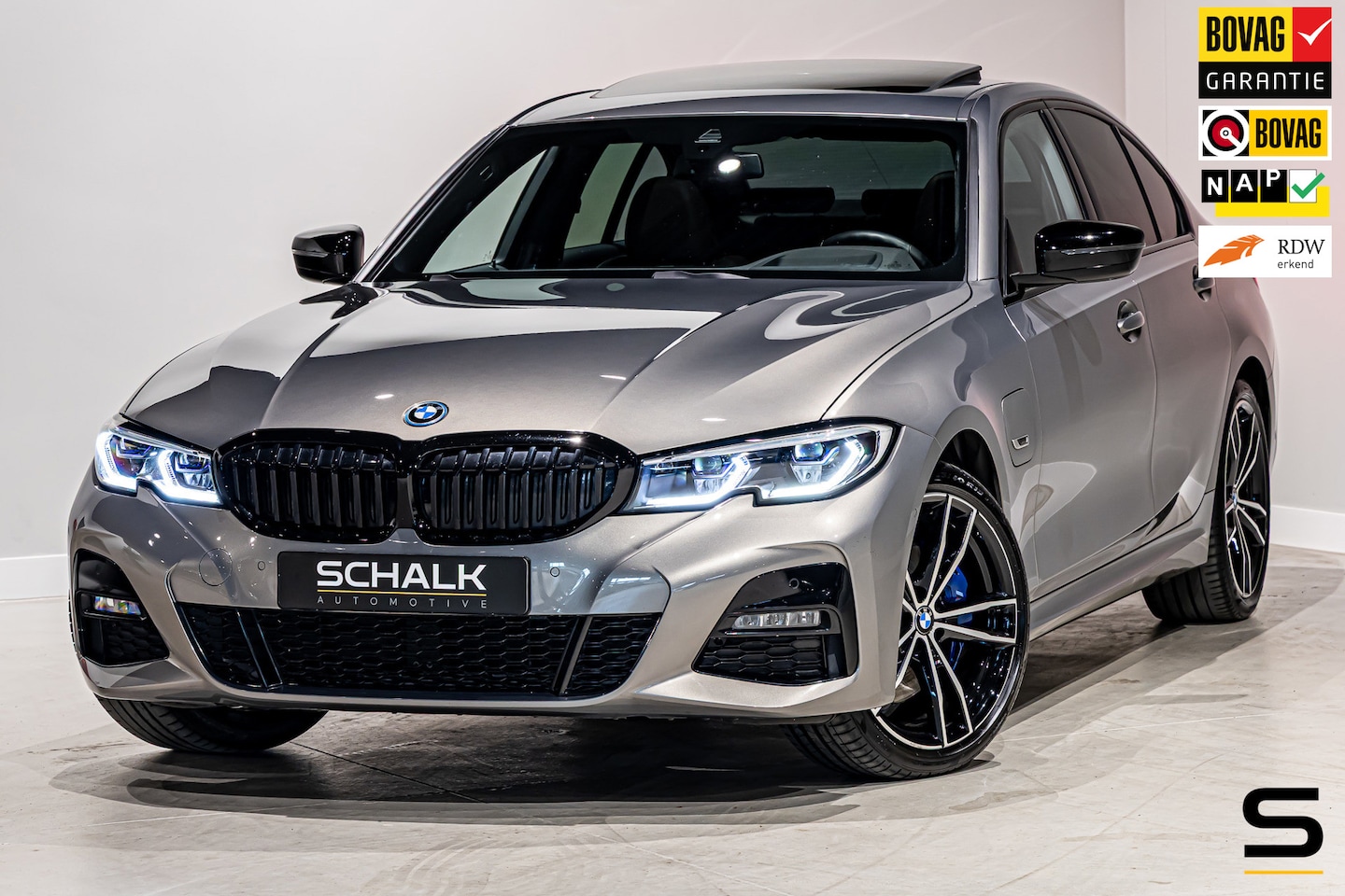 BMW 3-serie - 330e Business Edition Plus|M-sport|Pano|Cam|NAP - AutoWereld.nl