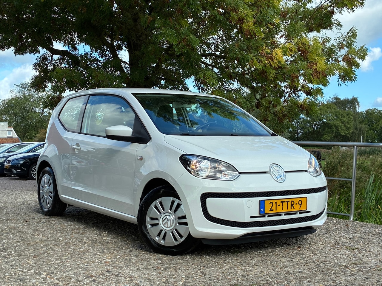 Volkswagen Up! - 1.0 take up! | Navi + Airco nu €3.450,-!! - AutoWereld.nl