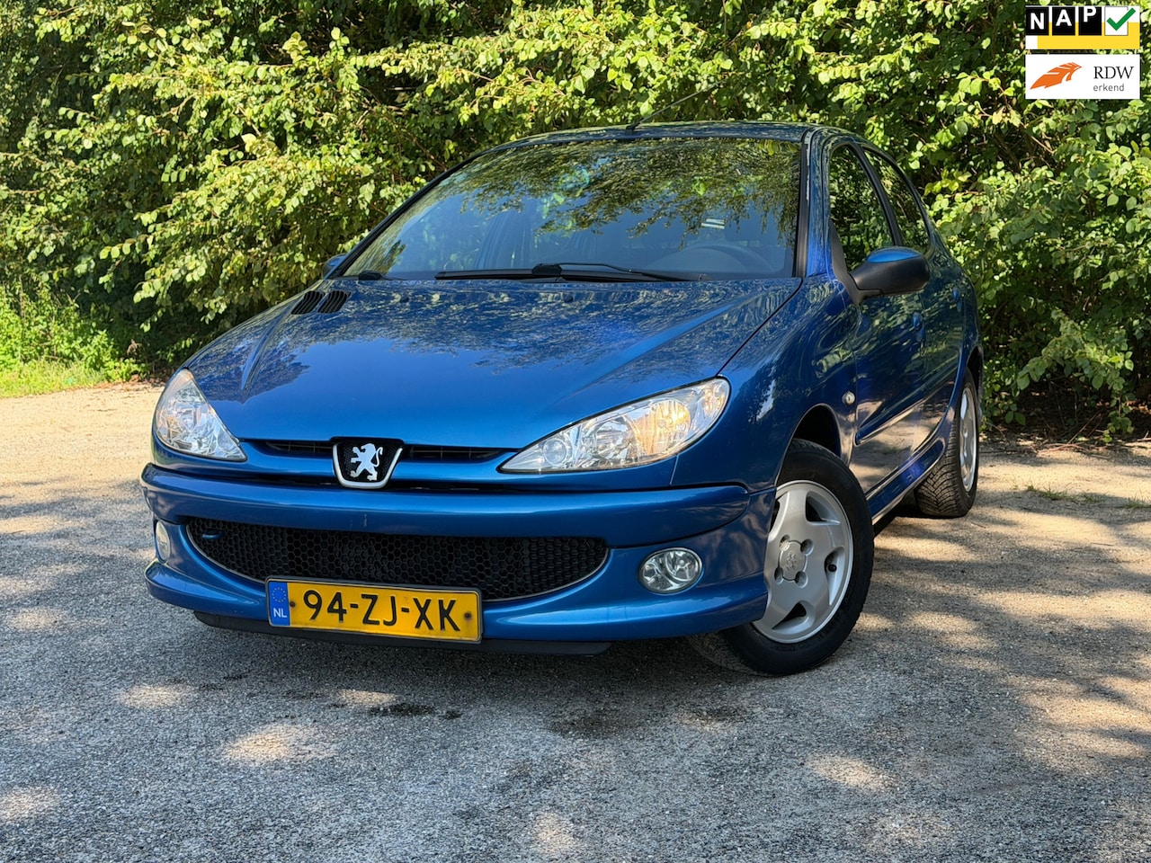 Peugeot 206 - 1.4 Forever | Airco + Nieuwe APK Nu € 1.275,- !!! - AutoWereld.nl