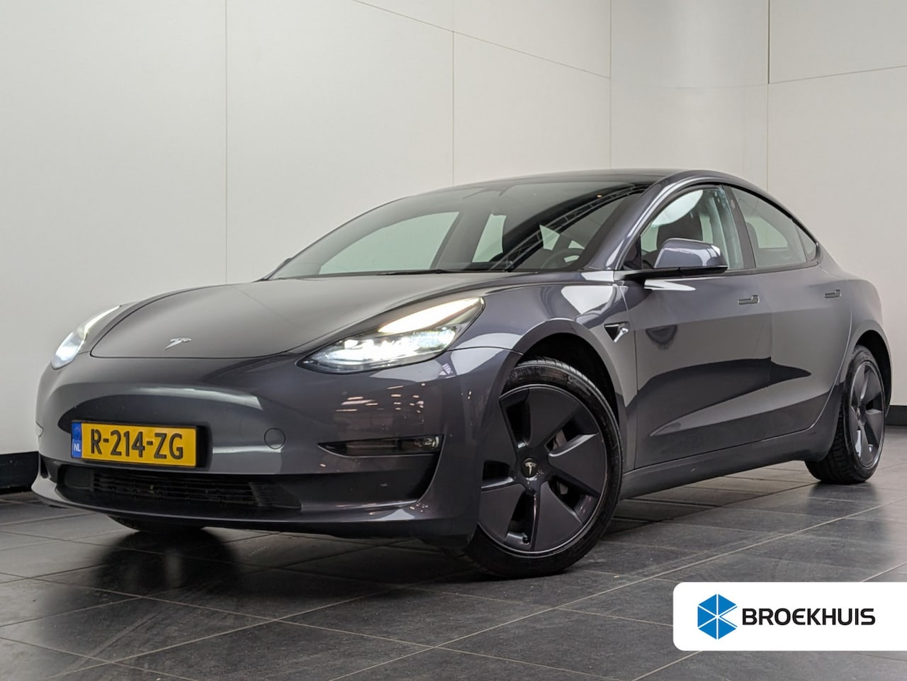 Tesla Model 3 - Long Range AWD 75 kWh | Stoel- Achterbankverwarming | Panoramisch dak | Elek. Stoel met Ge - AutoWereld.nl